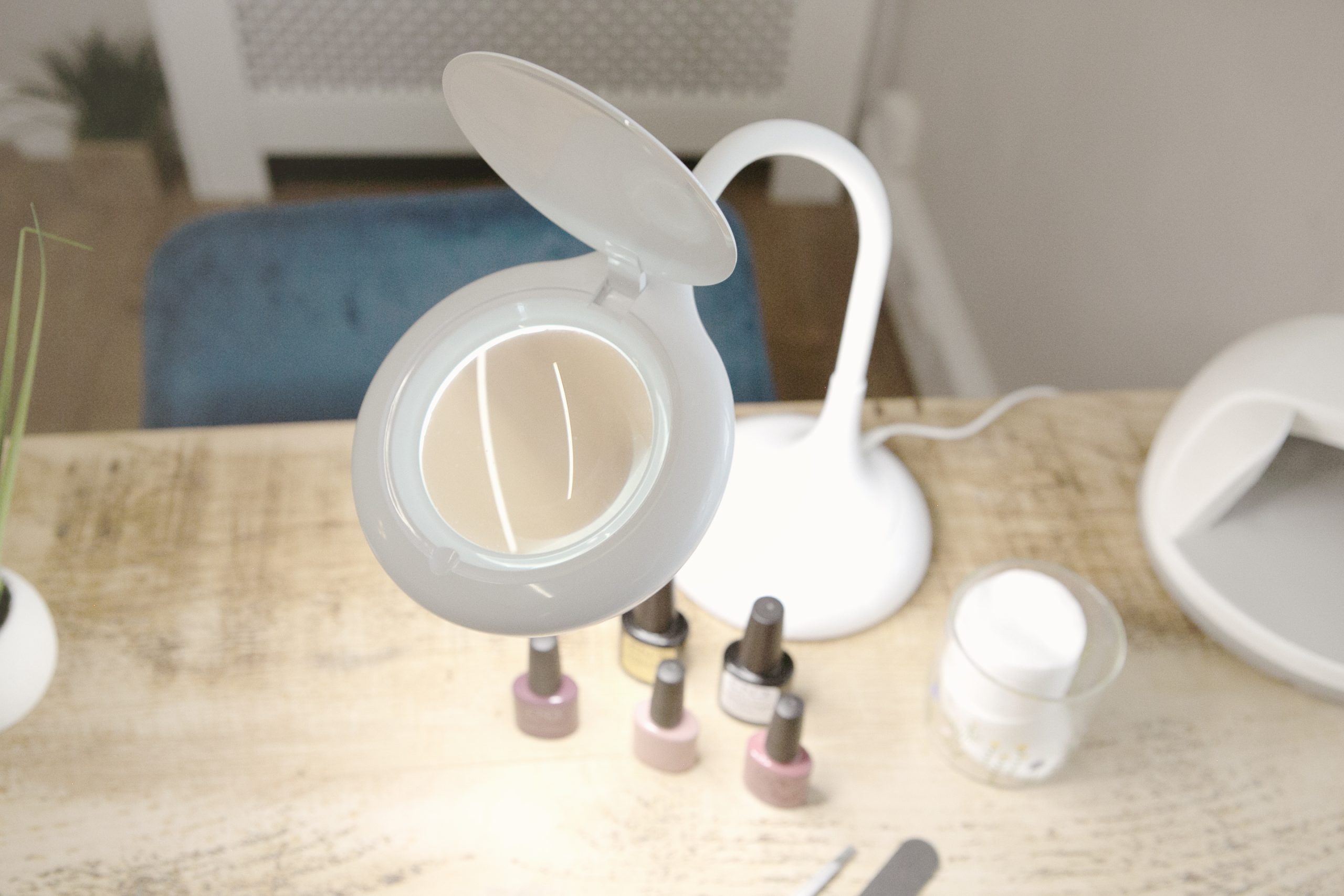 Chameleon Desk Magnifier - Image 4