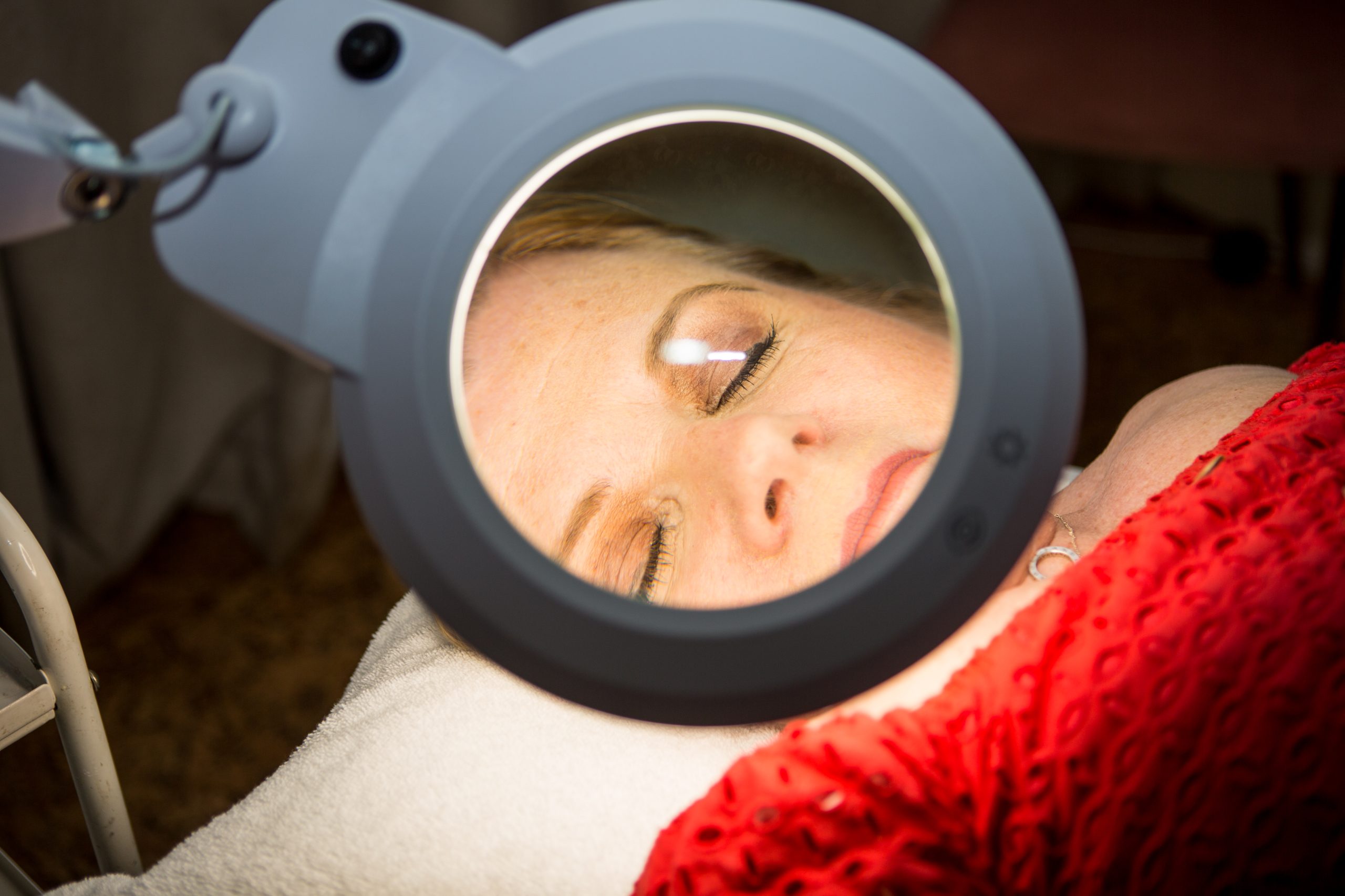 Chameleon Magnifier Lamp - Image 9