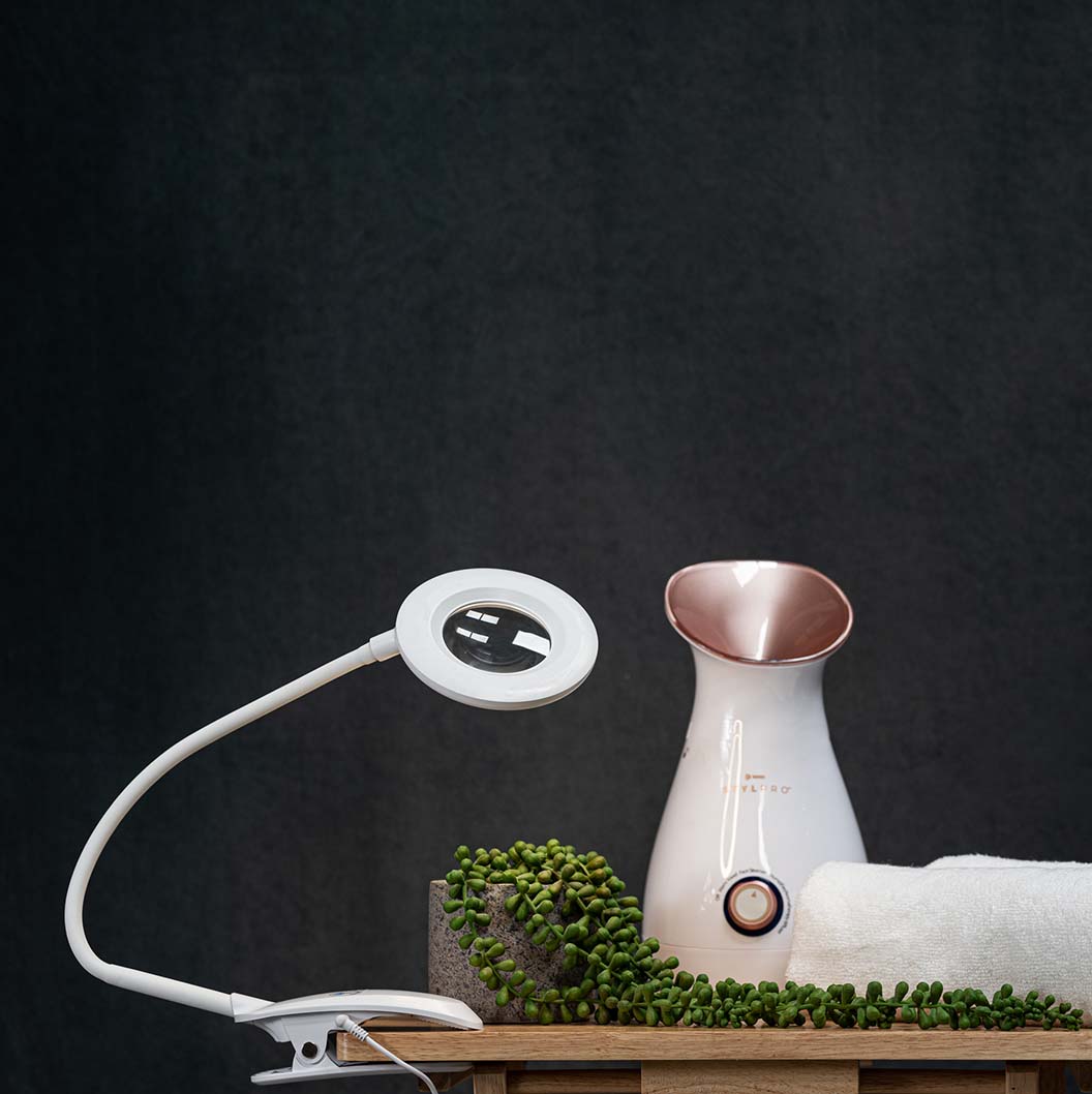 N4238 Clip-on Magnifier Lamp