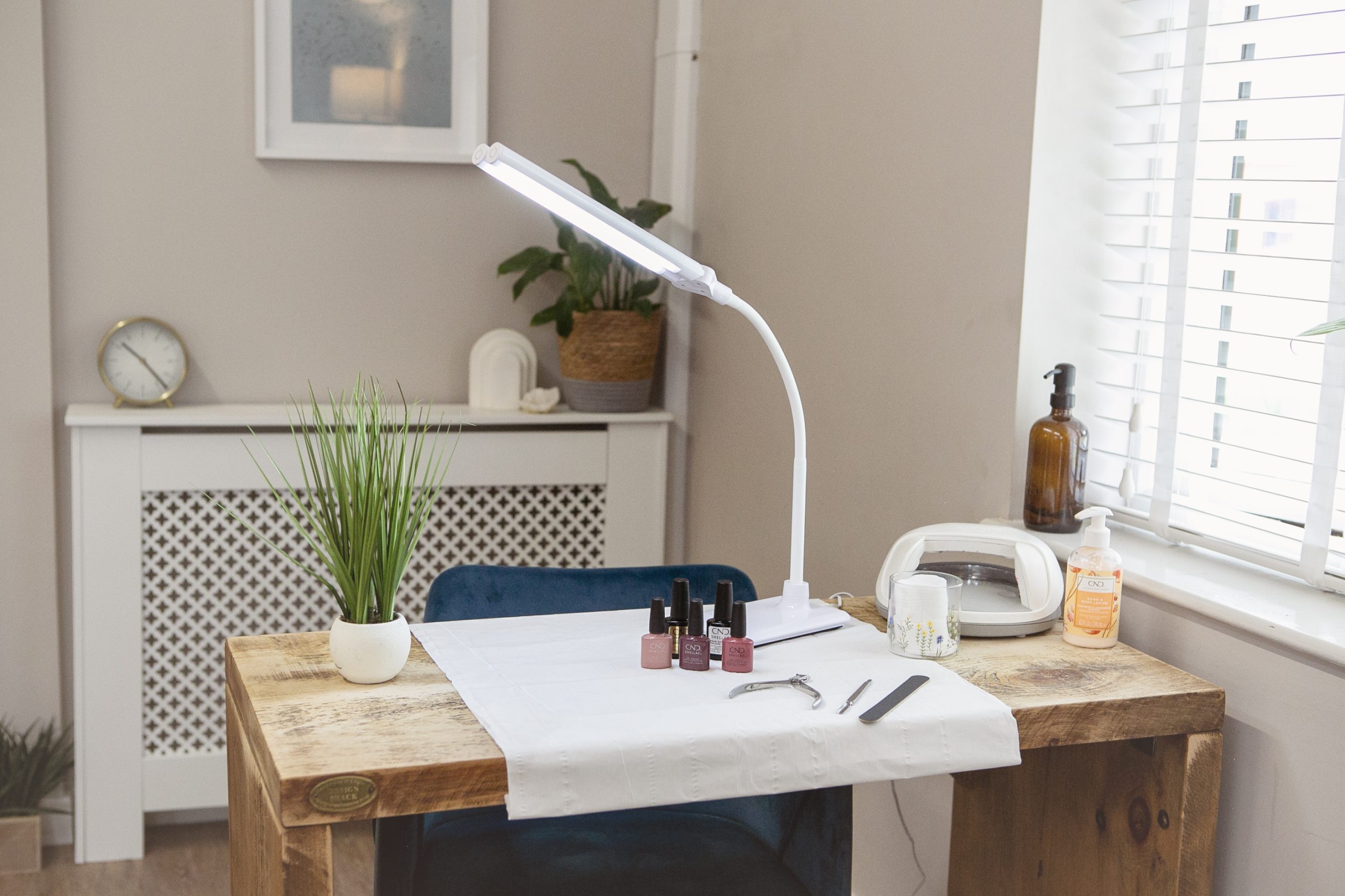 Twin Head Desk Lamp - Image 2